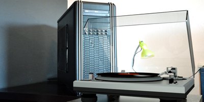 Another quick try with a realistic background (the rendering PC).