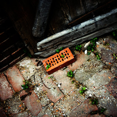 brick2.jpg