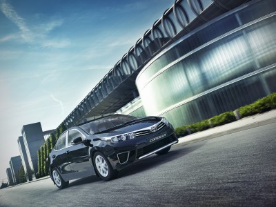 Toyota_Corolla_2014_lowres.jpg