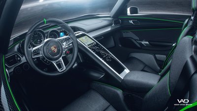 Porsche 918 Spyder 10 interor.jpg