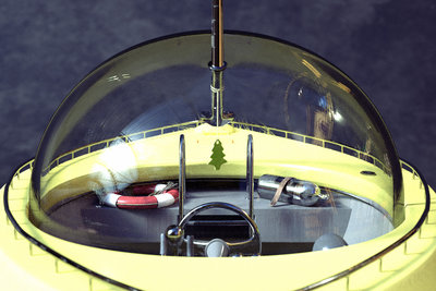 The belt of the scuba tank