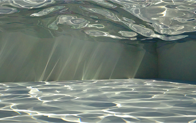 pool@32-maxdepth,5k-reject,55127-spp_downscaled from 2560x1600.png