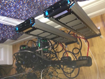 Side of the 3 USB 3.0 Riser Titan Z loop