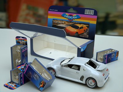 toy_car01.jpg