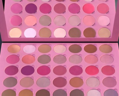 This is how the render is coming out, even though it's set to 250 samples (PT) and the denoise is deactivated